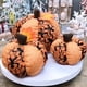 thumbnail image 1 of Adorno decorativo de tela con forma de calabaza y hoja de arce para Halloween, ideal para decoración de interiores y exteriores, fiestas de Halloween y patios., 1 of 3