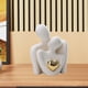 thumbnail image 5 of Estatua de pareja de enamorados abrazándose Figura de pareja de enamorados Estatuas de pareja de cerámica Blanco, 5 of 8