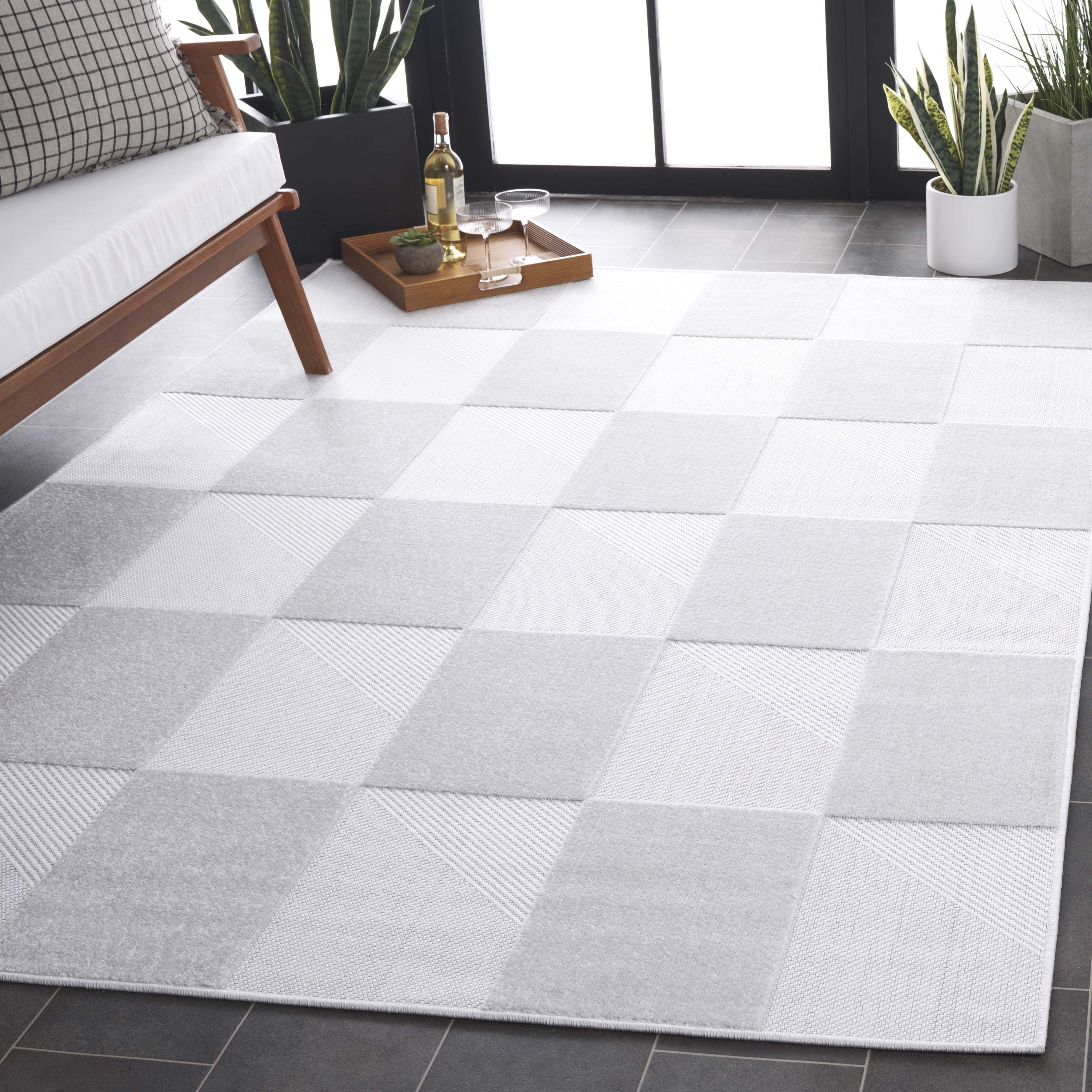 SAFAVIEH Stella Baldwin Checkered Indoor/Outdoor Area Rug, Ivory, 8'2" x 10'
