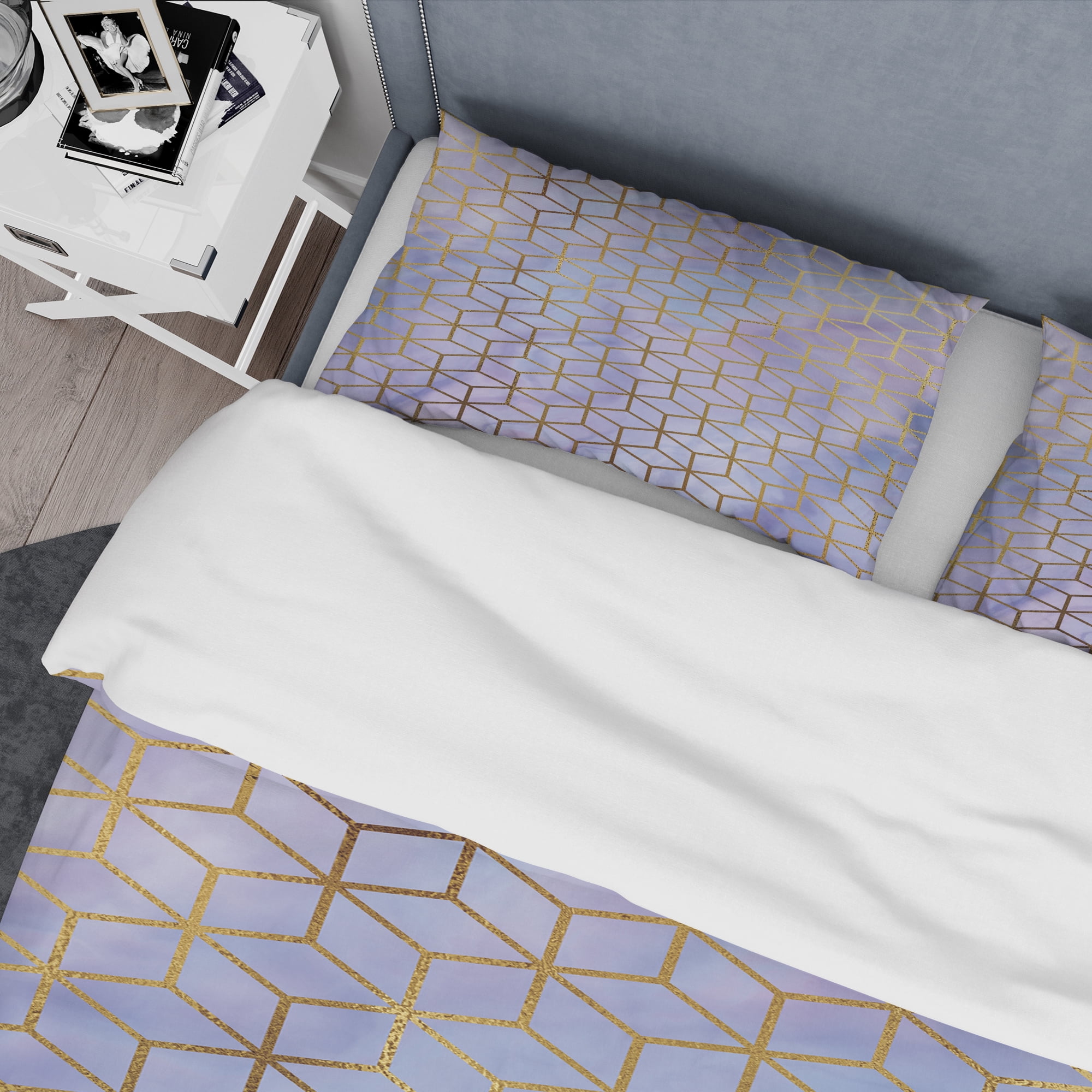 Designart 'Geometric Cubes in Gold and Purple' Modern & Contemporary Duvet Cover Set