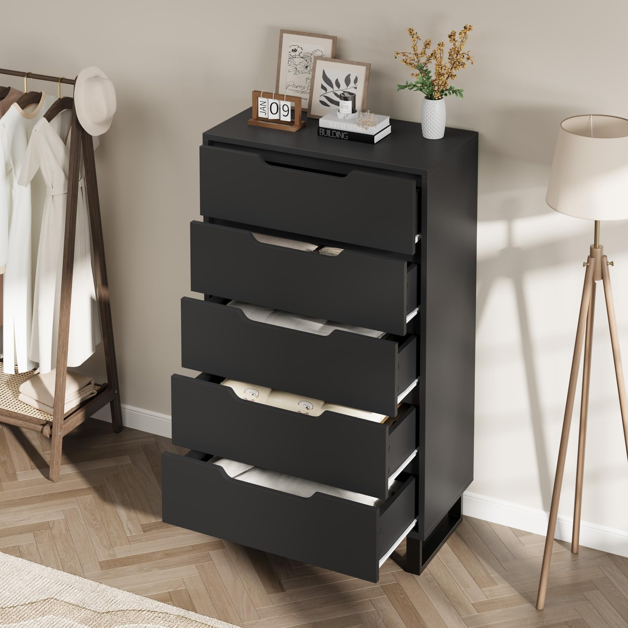 5-Drawer Dresser with Adjustable Base - Spacious Storage Chest for Bedroom & Living Room，