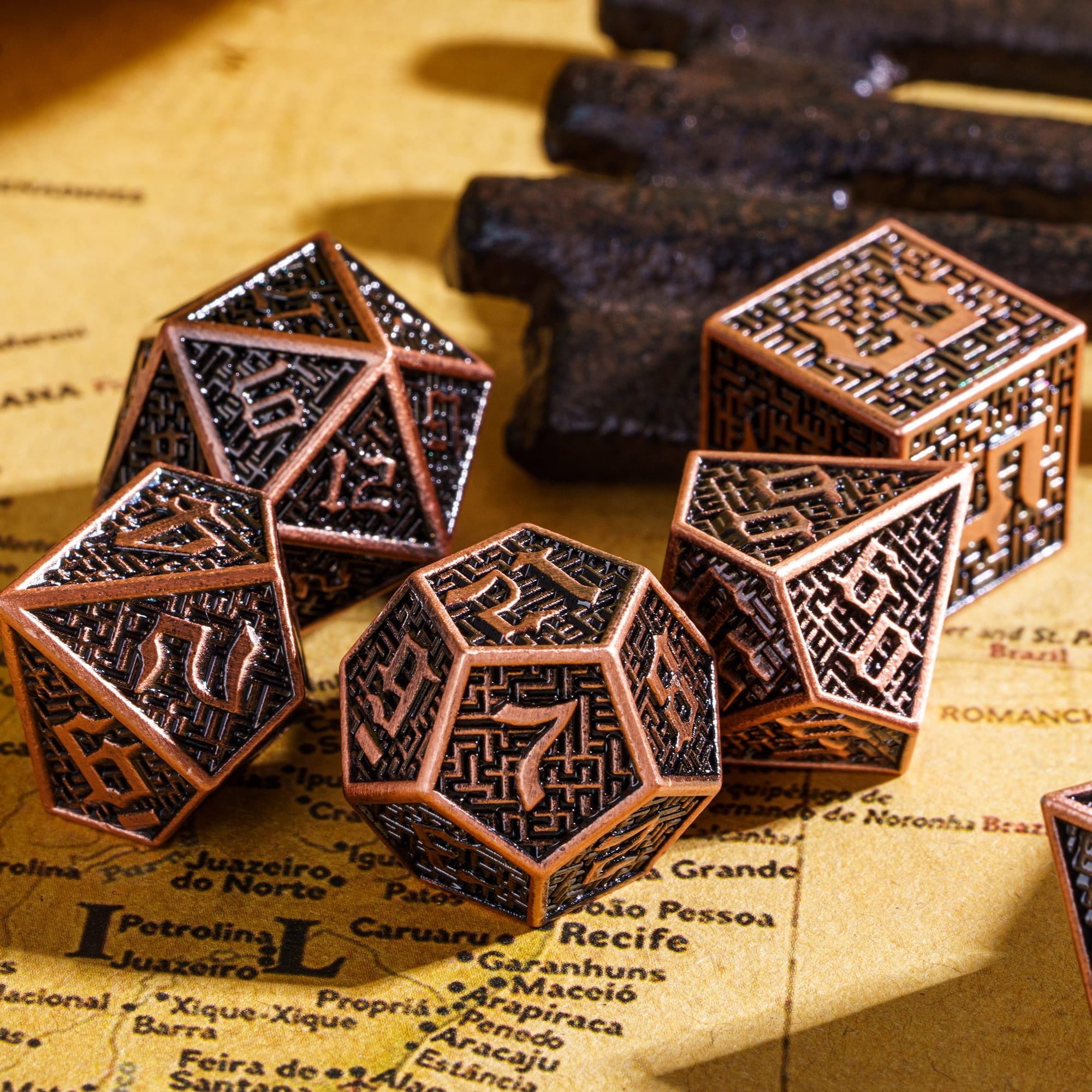 Cusdie 7-Die Metal DND Dice Set, Maze Design Metal Polyhedral D&D Dice Set for DND Dungeons and Dragons TTRPG Role Playing Games