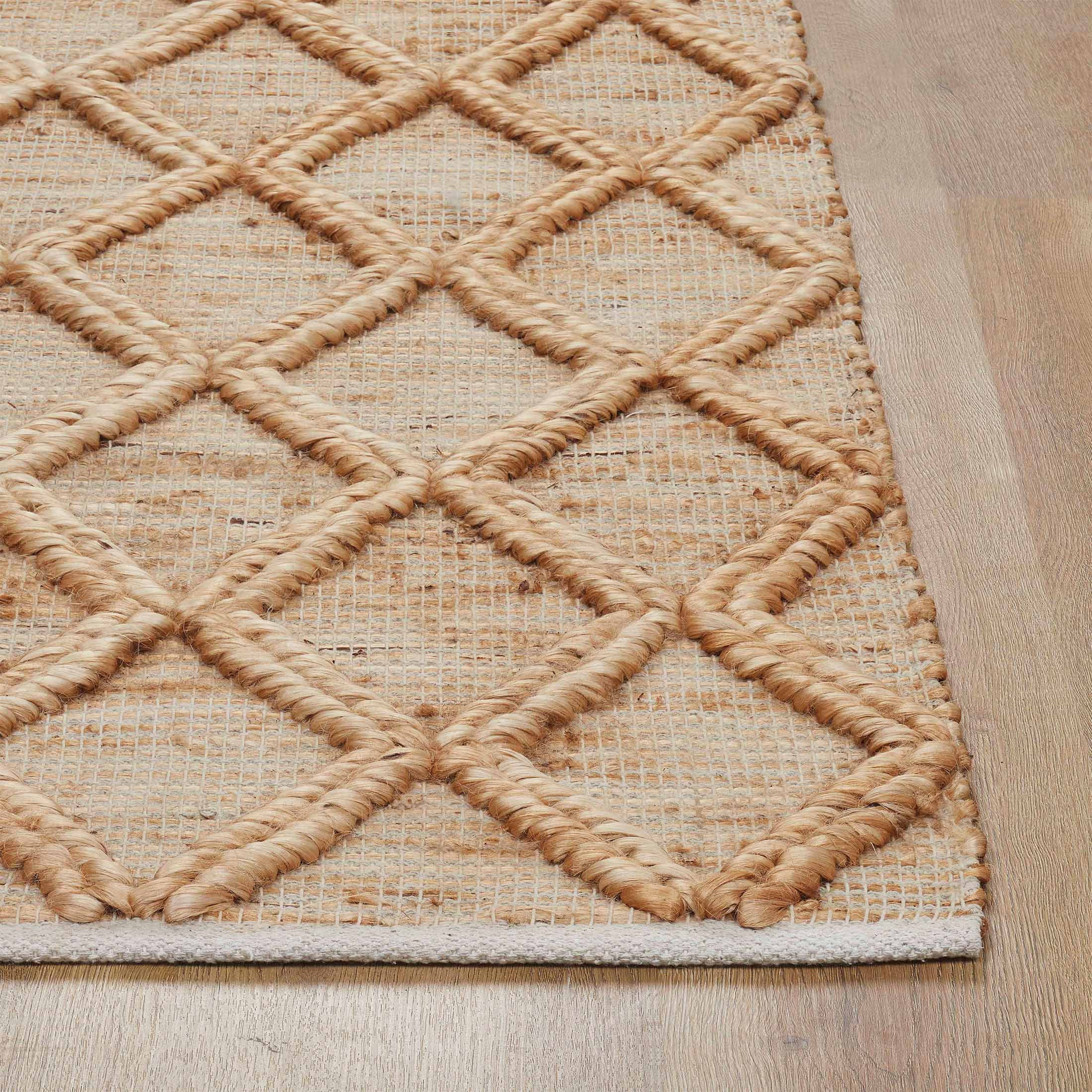 Beautiful Natural Jute Trellis Diamond Indoor Rug Runner by Drew Barrymore, 2.5' x 7'
