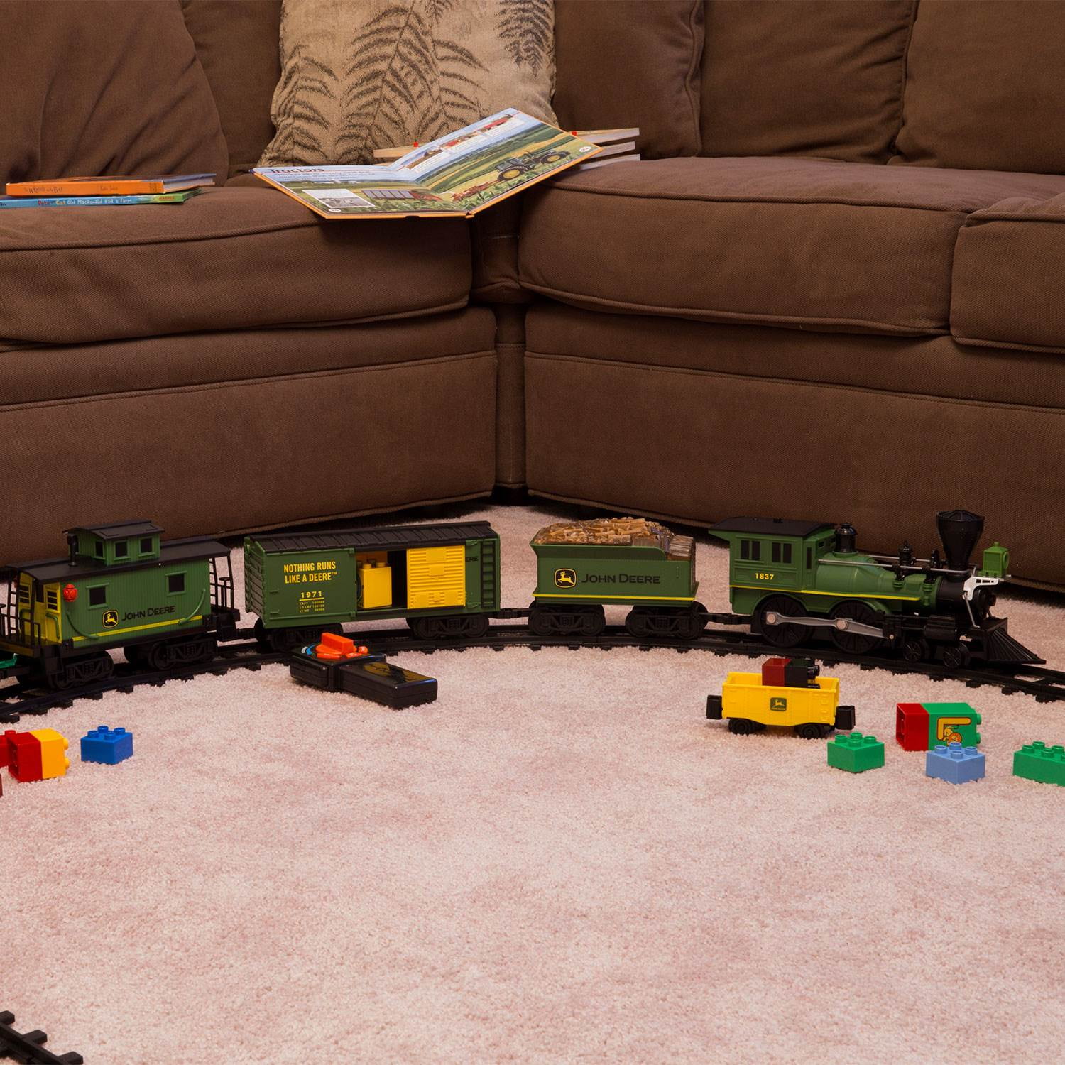 Lionel Trains John Deere Tractor Ready to Play Kids Toy Electric Model