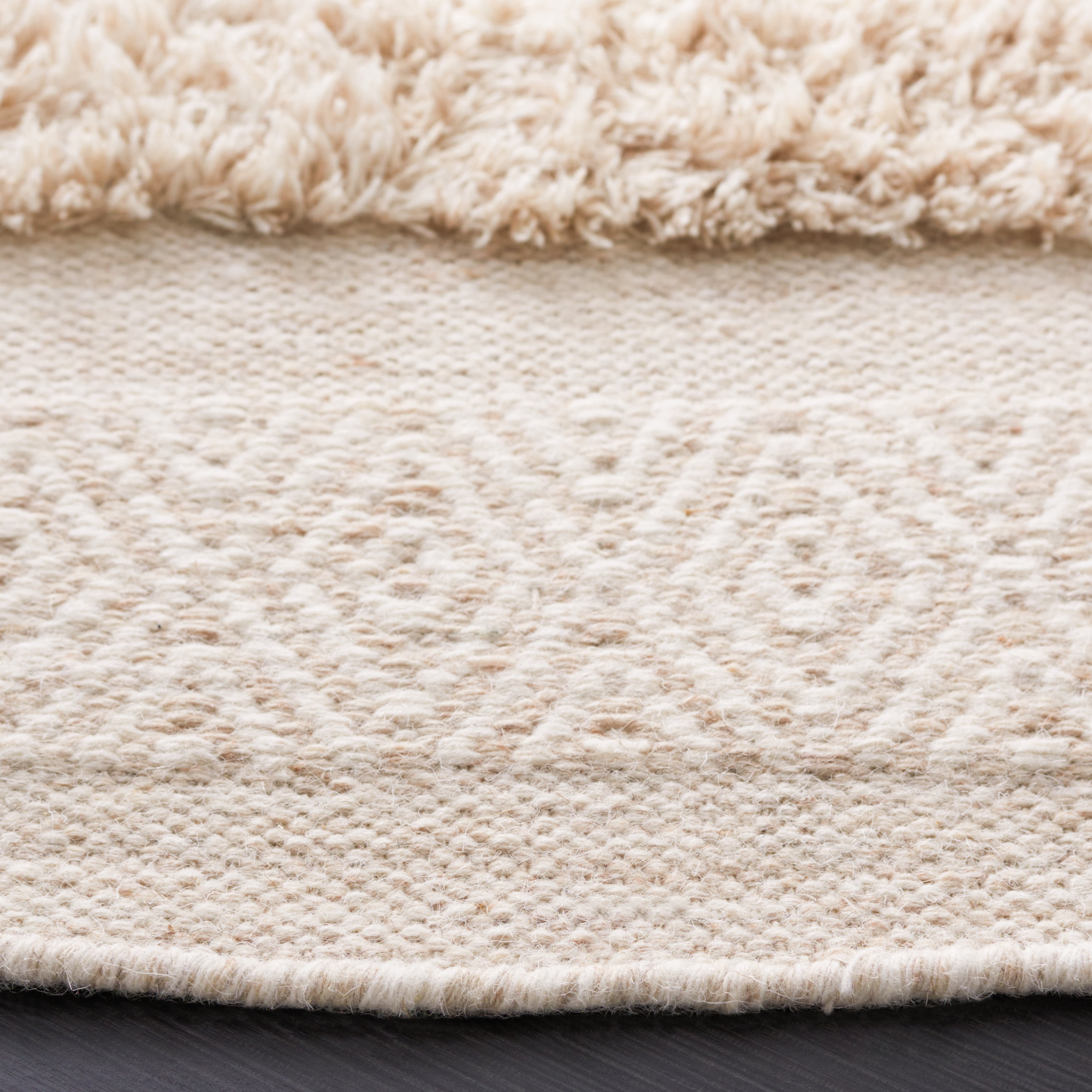 SAFAVIEH Vermont Zavier Stripe Area Rug, Ivory/Beige, 6' x 6' Round