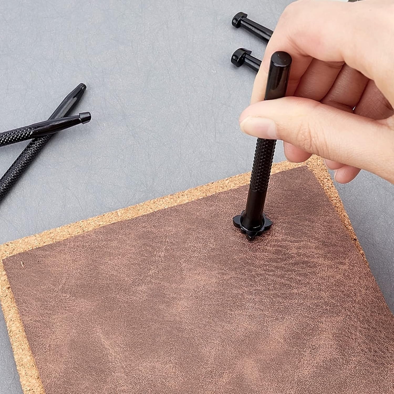 Black Leather Stamping Tool Set 20pcs Mixed Shape Pattern Drill Steel Saddle Making Punch Carving Leather Craft DIY Working