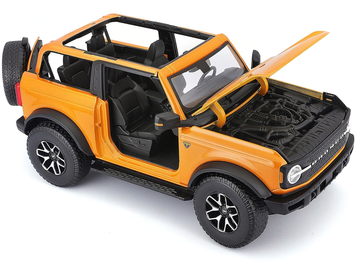 2021 Ford Bronco Badlands Orange Metallic "Special Edition" 1/18 Diecast Model Car by Maisto