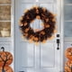 thumbnail image 4 of Guirnalda decorativa de Halloween, guirnalda redonda de oropel, decoración de pared para puerta colgante para fiesta de Navidad y Halloween, 4 of 5