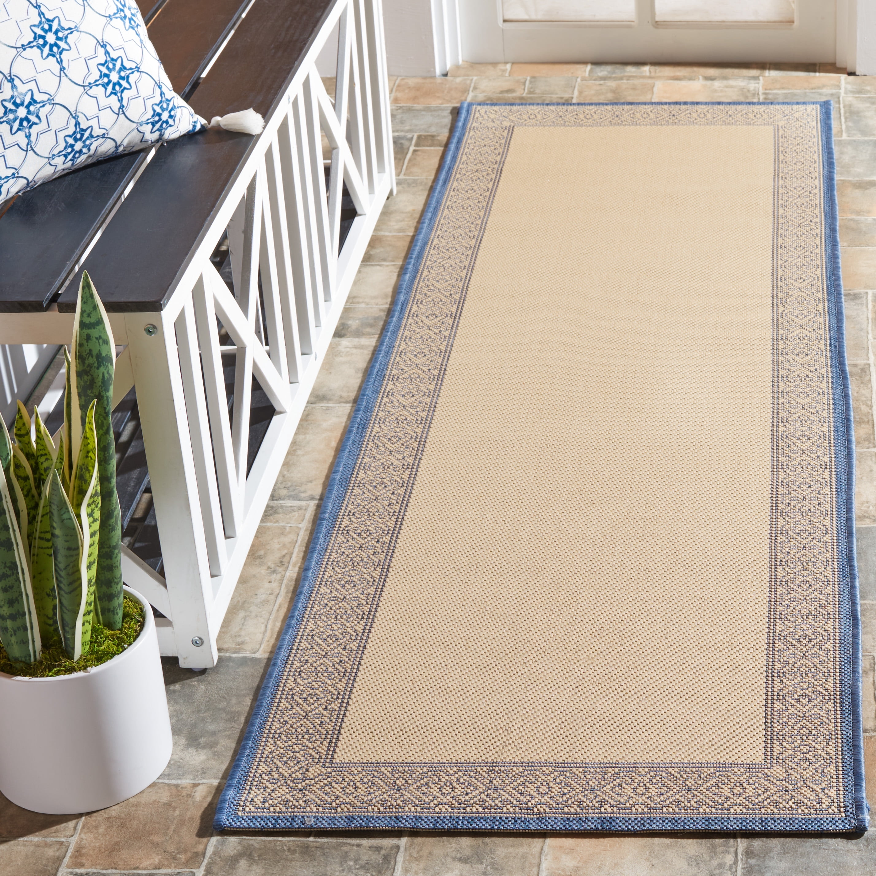 Safavieh Courtyard Donna Botanical Indoor/Outdoor Runner Rug, Natural/Blue, 2'3" x 6'7"
