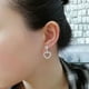 thumbnail image 5 of Xihbxyly Pendientes de Diamantes, Elegante Diseño de Corazón Hueco, Detalle de Perla Extraíble, Ideales para El Día a Día, Ideales para Ocasiones Especiales, Ideales para Momentos Románticos., 5 of 7
