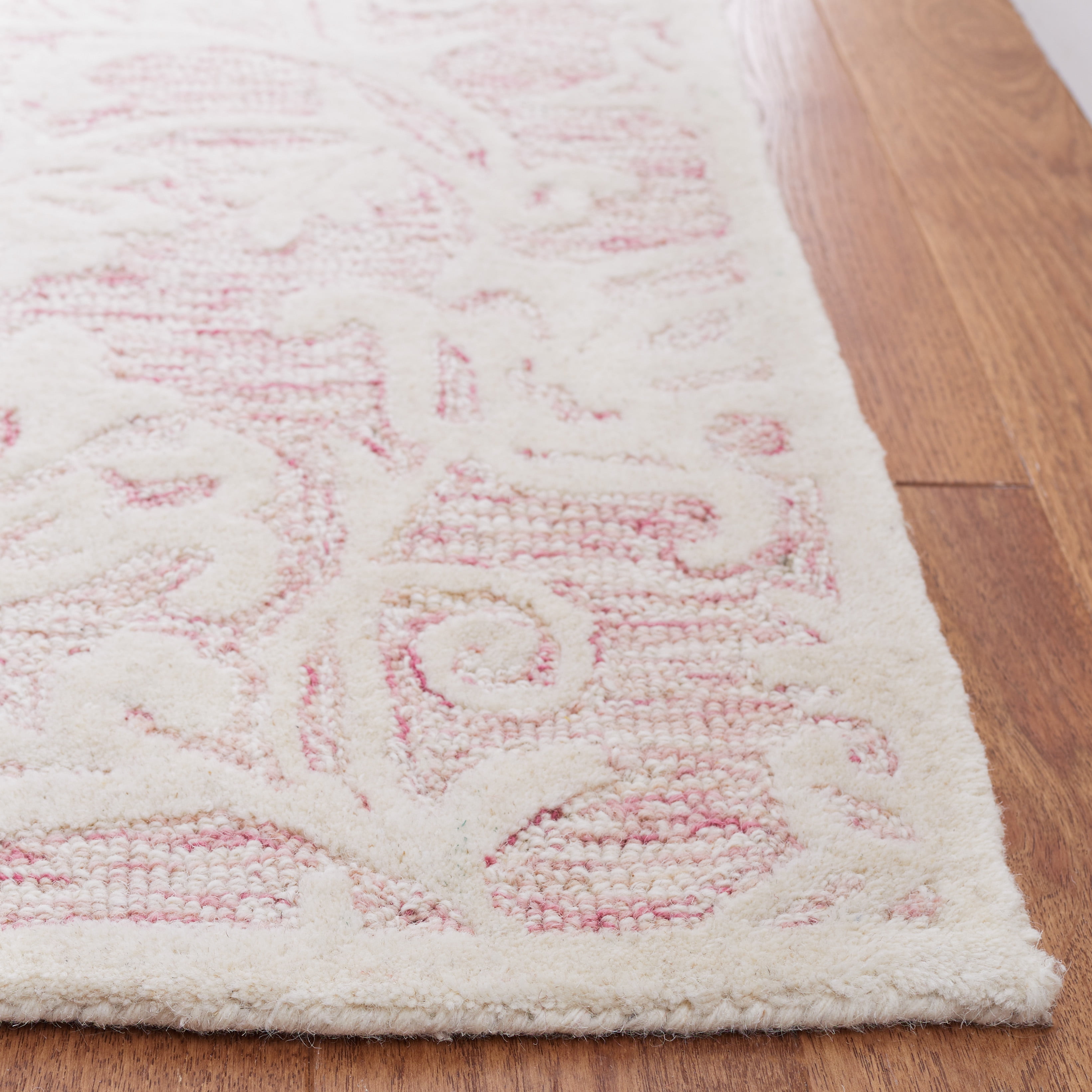 SAFAVIEH Martha Stewart Metro Floral Area Rug, Pink/Ivory, 6' x 6' Square