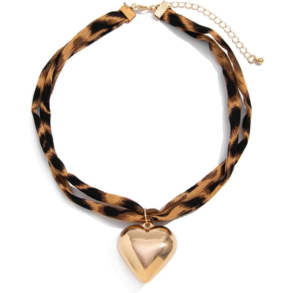 Charm Boho Scarf Necklaces for Women Big Gold Heart Pendant Bandana Necklace Trendy Leopard Fabric Choker Necklace Dainty Beach Vacation Jewelry