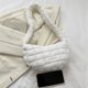 thumbnail image 3 of Bolso Mujer Abajo Tote Casual Puffer Hombro Axila Citas Diarias Blanco, 3 of 9