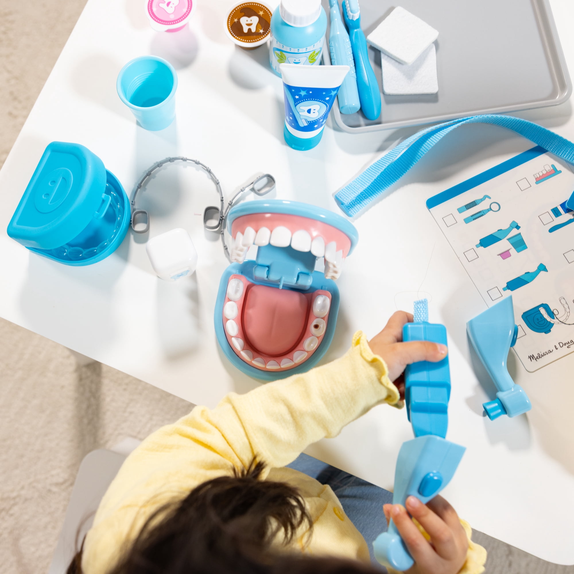 Melissa & Doug Super Smile Dentist Kit With Pretend Play Set of Teeth And Dental Accessories (25 Toy Pieces)