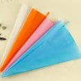 thumbnail image 4 of Shisuyan Pastry Bags Reusable Thickened Adjustable Beginners 3Pcs 11.8x6.7x6.7in, 4 of 8