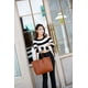 thumbnail image 3 of Dreubea Bolso de hombro de piel sintética suave para mujer, bolso de mano con borlas de gran capacidad, 3 of 5