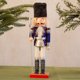 thumbnail image 1 of Marioneta de soldado cascanueces de tela de estilo europeo, decoración navideña de mesa para vitrina de vino de 30 cm, 1 of 6