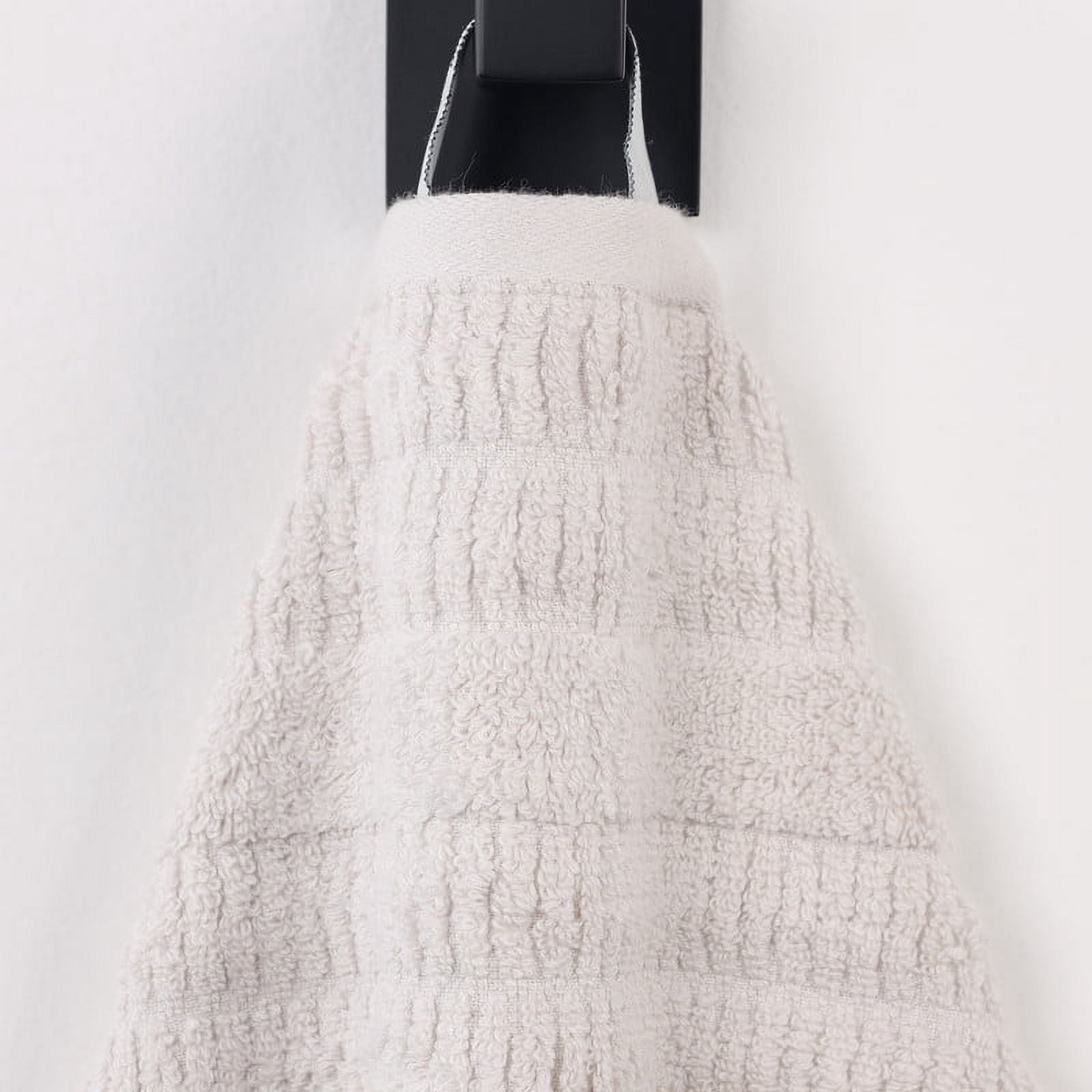 Superior Mika Smart Twist Cotton Medium Weight Bath Towels, Set of 2, Quick Dry Towels, Silver