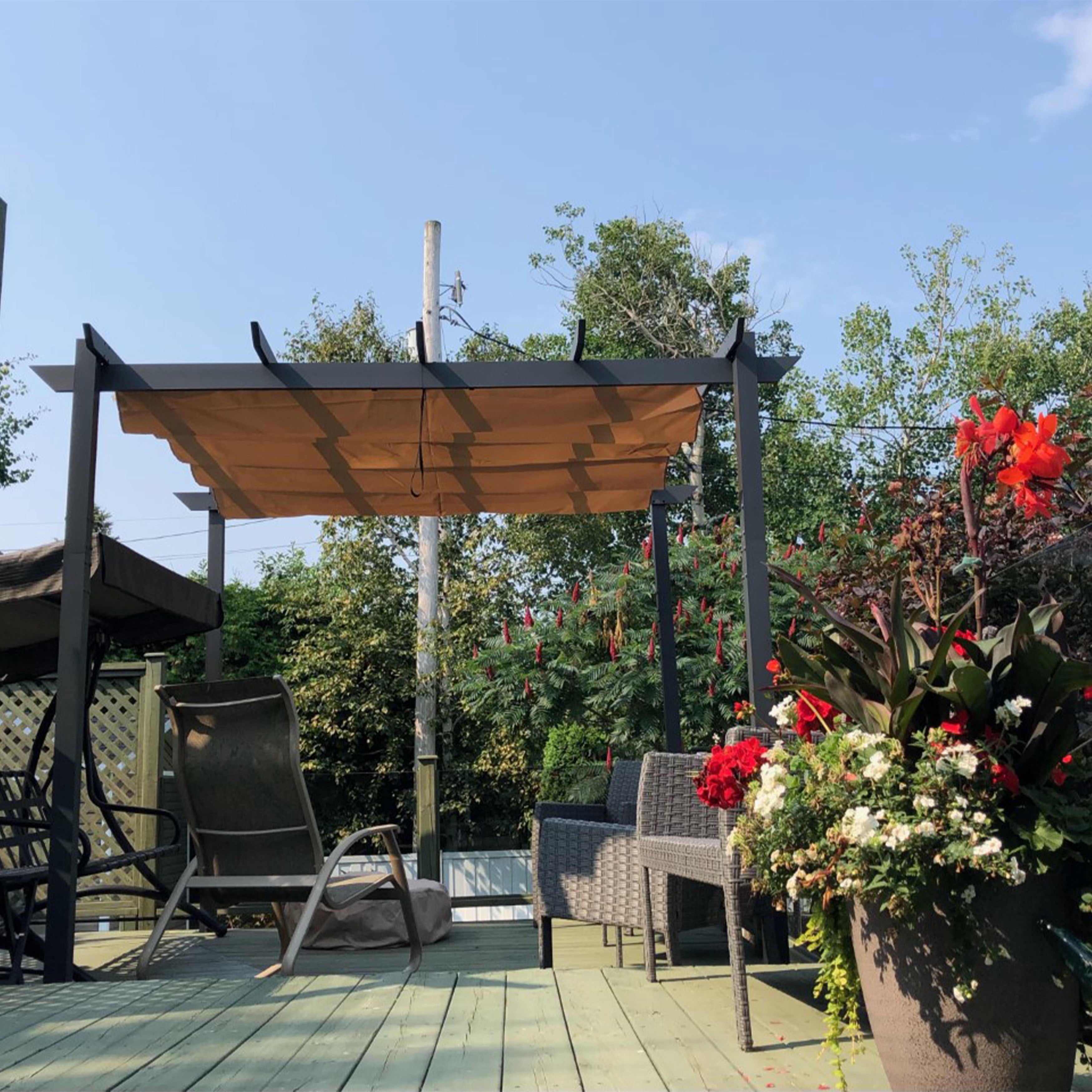 ALEKO PERGSAND Aluminum Outdoor Canopy Grape Trellis Pergola 9 x 9 ft Sand Color