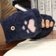 thumbnail image 2 of Guantes de invierno con imitación de piel de visón para estudiantes, cálidos, con forma de chanclas, de medio dedo, resistentes al viento y al frío, con forma de pata de gato, 2 of 5