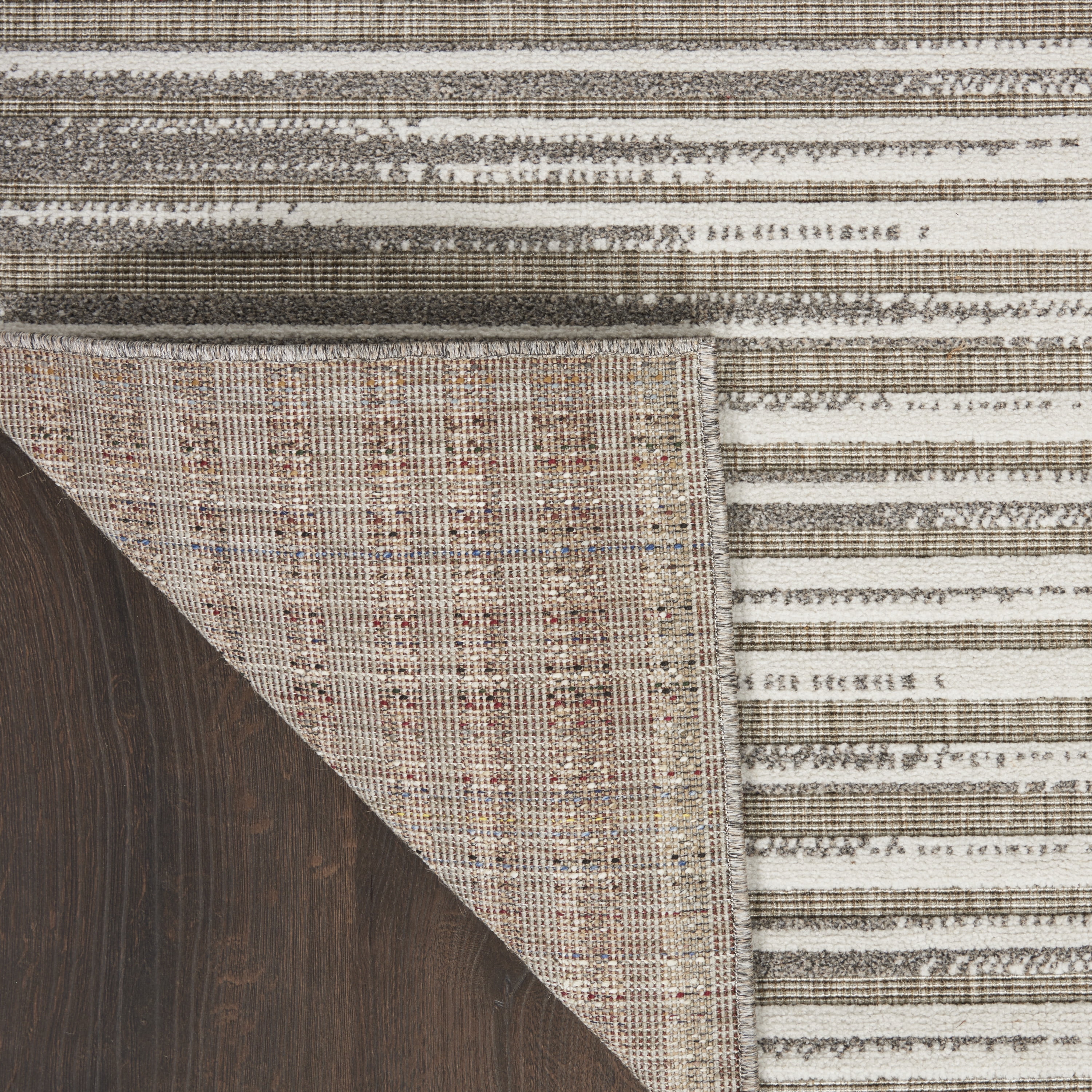 Nourison Calobra Beach Lt Grey 4' x 6' Area Rug, (4x6)