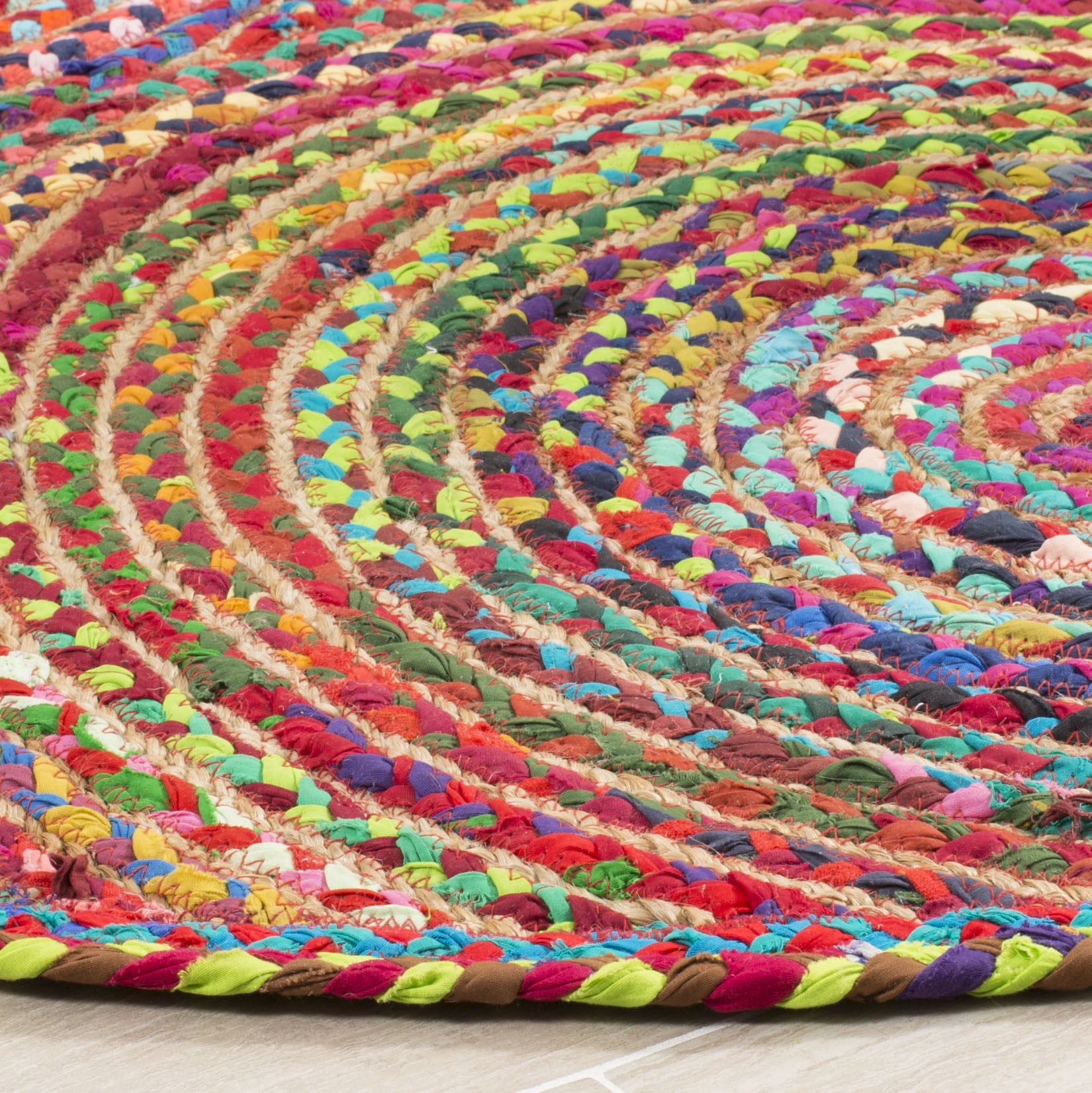 SAFAVIEH Cape Cod Bora Geometric Area Rug, Red/Multi, 5' x 5' Round