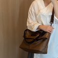 thumbnail image 3 of Bolso de mano de piel sintética suave de alta gama para mujer, bolsa de hombro grande, de gran capacidad, para estudiantes, para primavera y otoño, 2024, 3 of 5