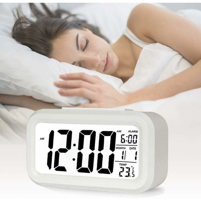 Reloj despertador digital inalámbrico a batería con fecha, temperatura y función inteligente