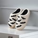 thumbnail image 4 of Zapatillas de felpa de murciélago/pirata de Halloween pantuflas mullidas para el hogar antideslizantes para hombres y mujeres, 4 of 8