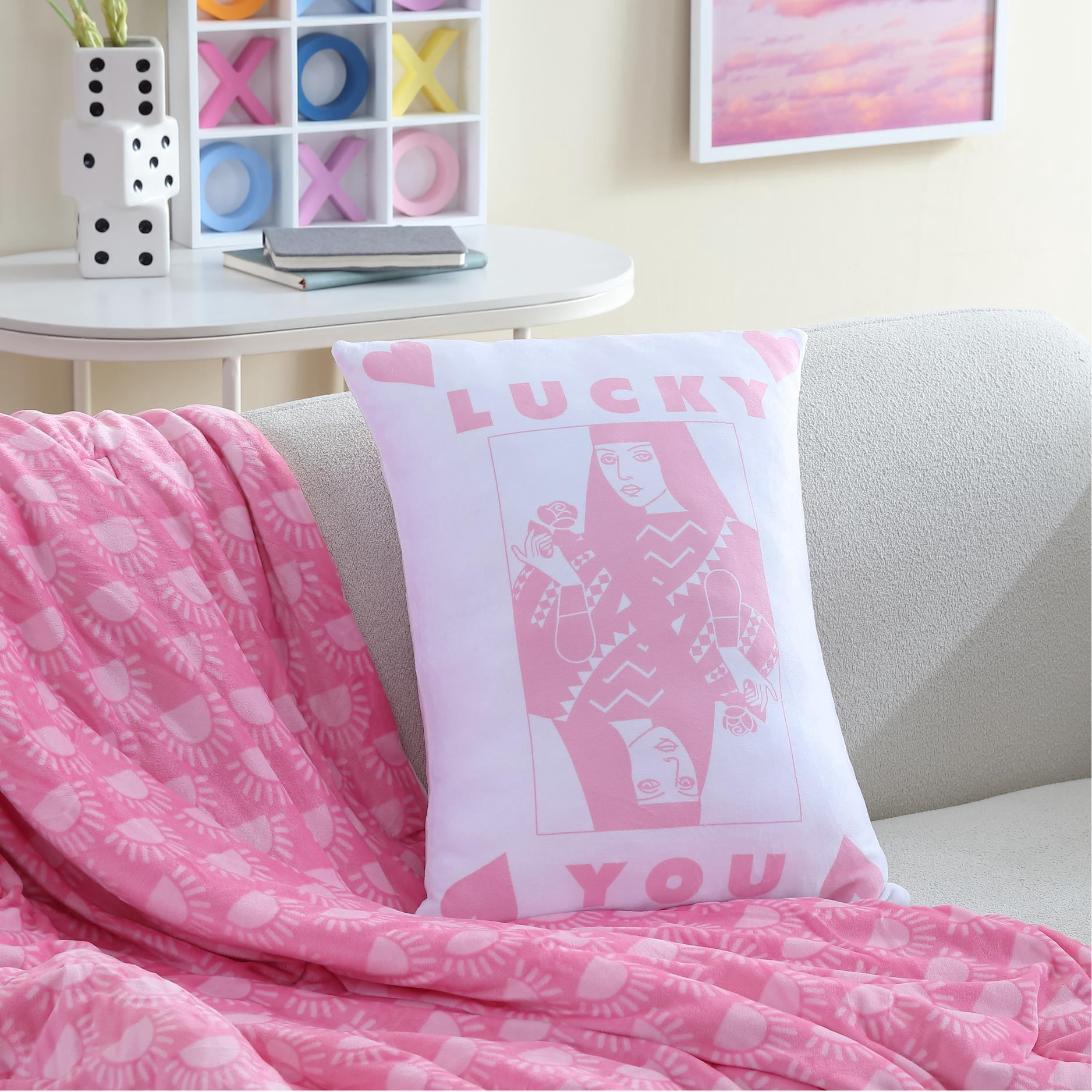 Urban Shop 18" x 14" White Smooshie Queen of Hearts Decorative Pillow, Teens and Young Adults