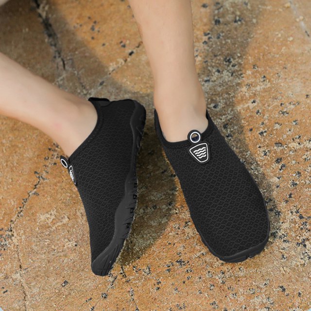 Zapatos Acuáticos Aqua Shoes Zapatillas de buceo transpirables para caminar en el lago (negro 44) Likrtyny Para Estrenar