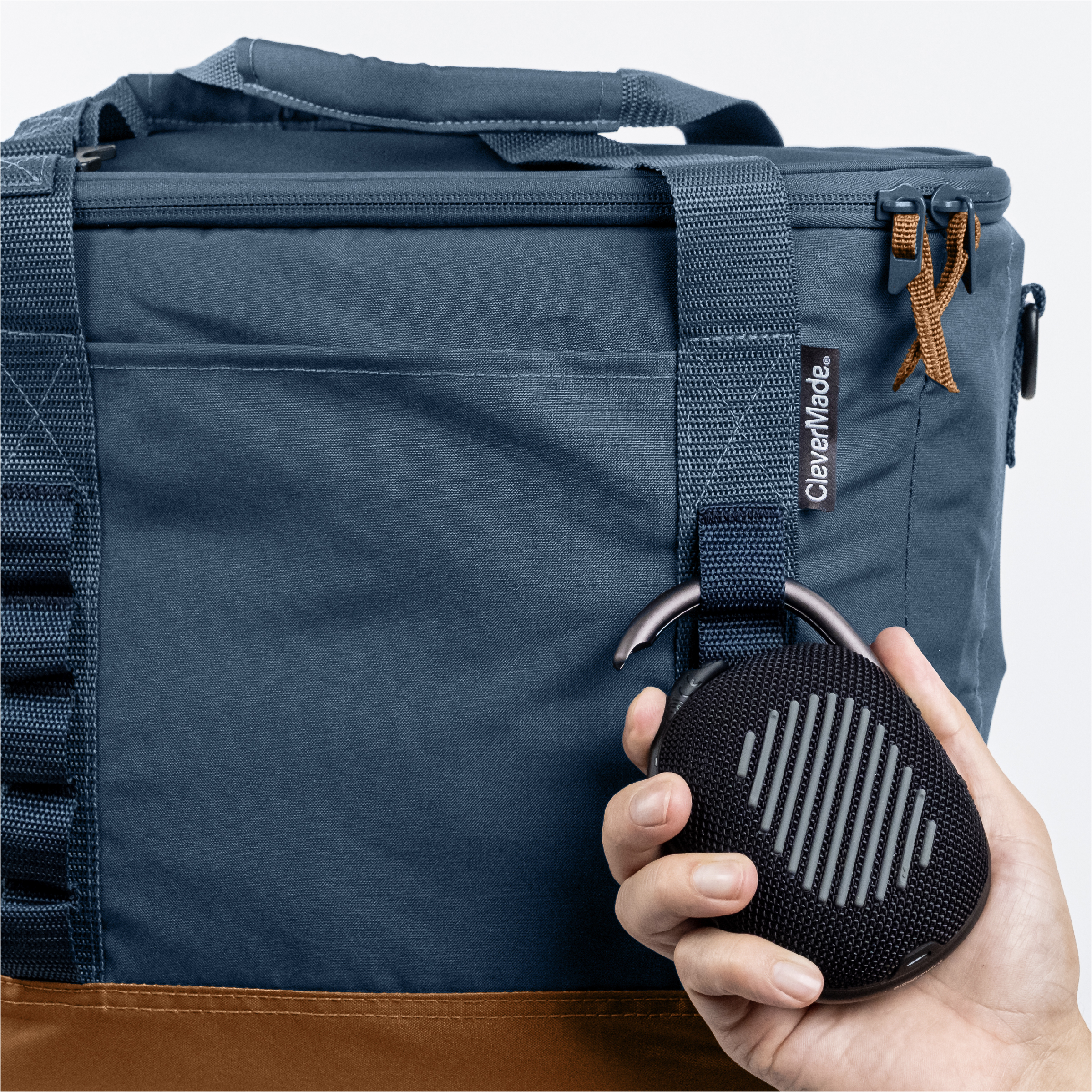 CleverMade Tahoe 30-Can Foldable Cooler Bag, Ocean Blue photo 4