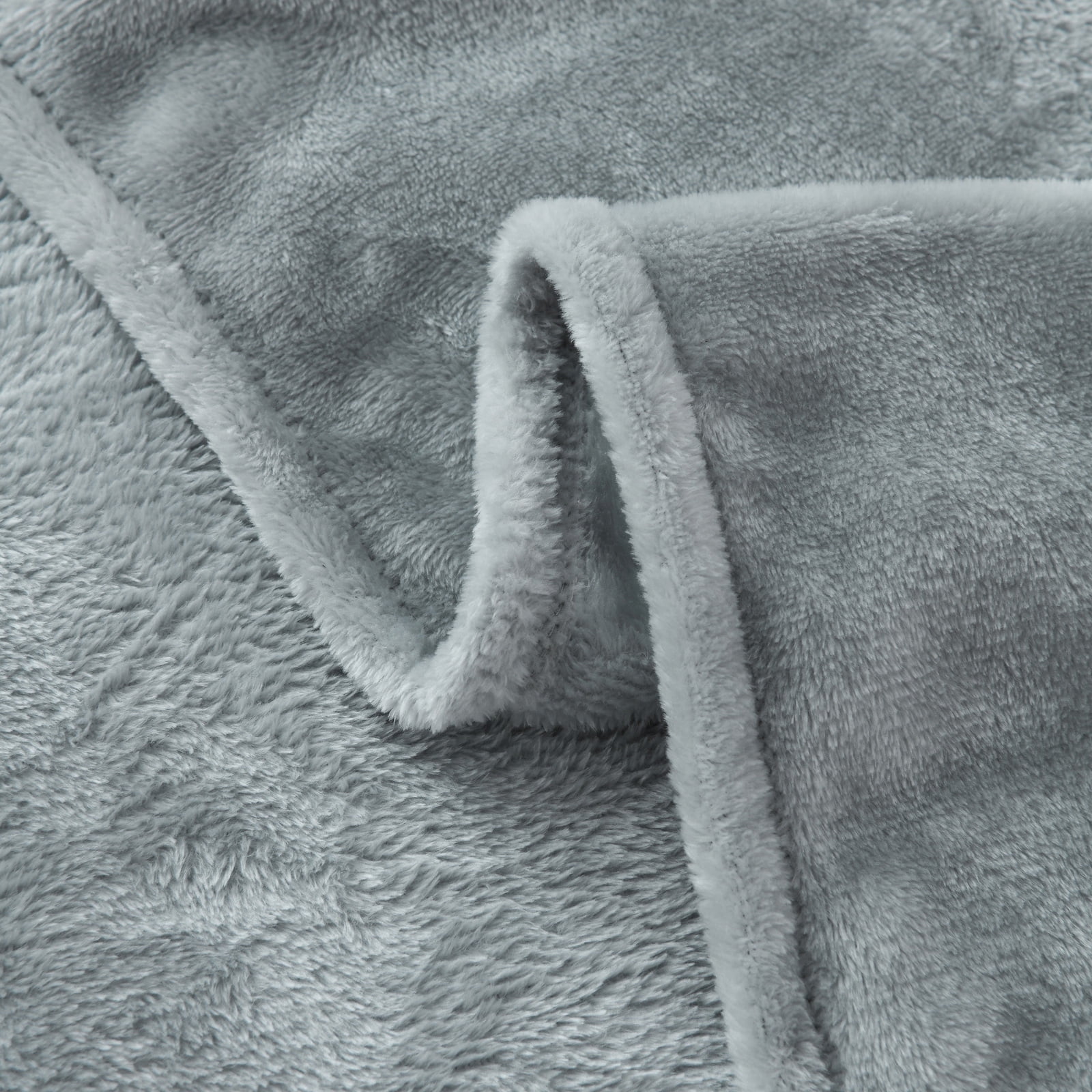 Mainstays Super Soft Plush Blanket, Gray, Twin, Adult/Teen