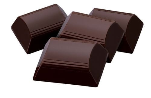 Freddo 70% Dark Chocolate Squares 140g