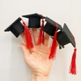 thumbnail image 5 of Mini gorro de graduación, horquilla para el pelo, mini gorros de doctorado, horquillas para el pelo, gorro de graduación con borlas de tres colores, decoración para fiestas de graduación, 5 of 5