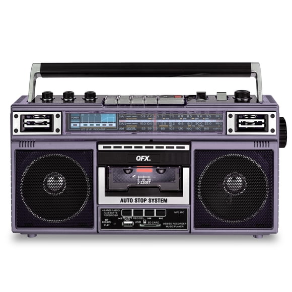 Conversión MP3 QFX J-220BT Purple Boombox con radio 4 bandas (AM, FM, SW1, SW2), Bluetooth, altavoces duales 3", micrófono, grabadora y ecualizador 3 bandas.