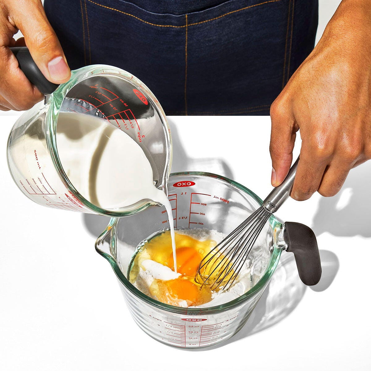 OXO 4 Cup Glass Measuring Cup, Easy-Read Measurement Markings Cup for Cooking, Baking & Liquid Ingredients