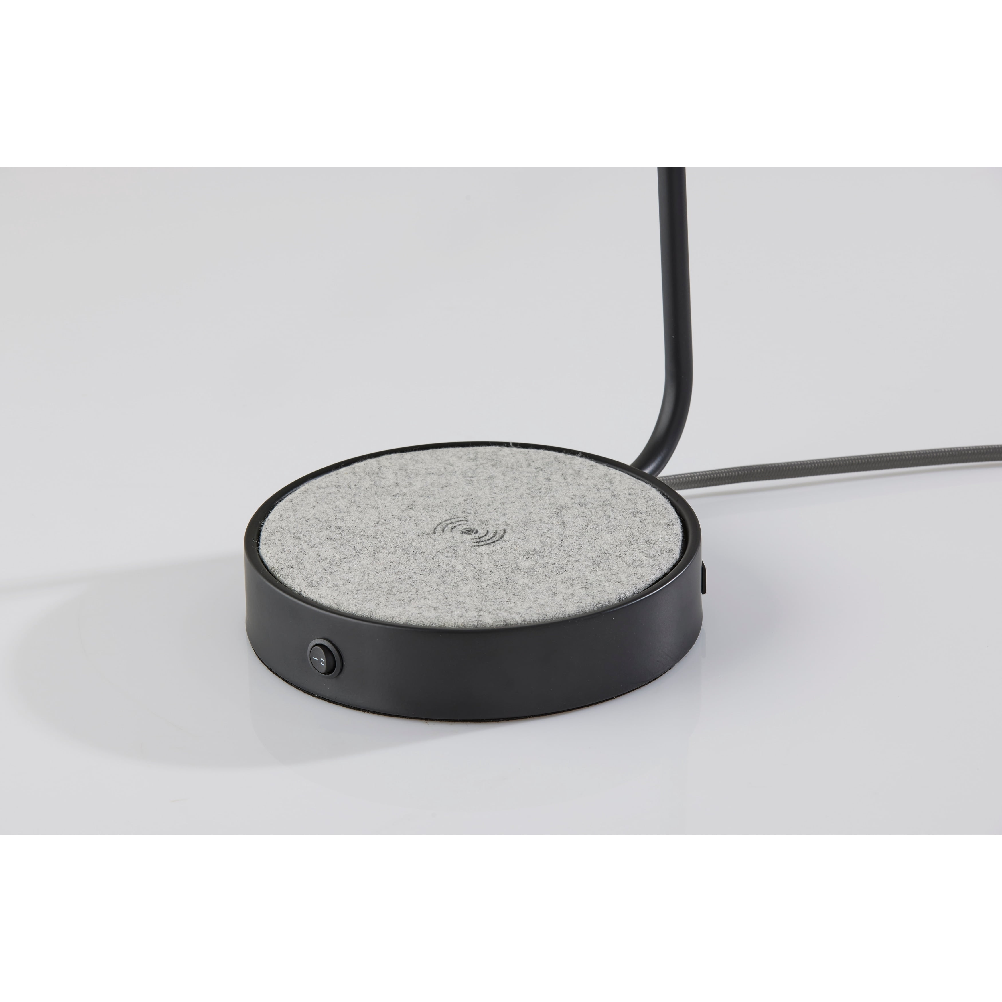 Adesso Brooks AdessoCharge Wireless Charging Desk Lamp, Antique Brass, Metal Shade