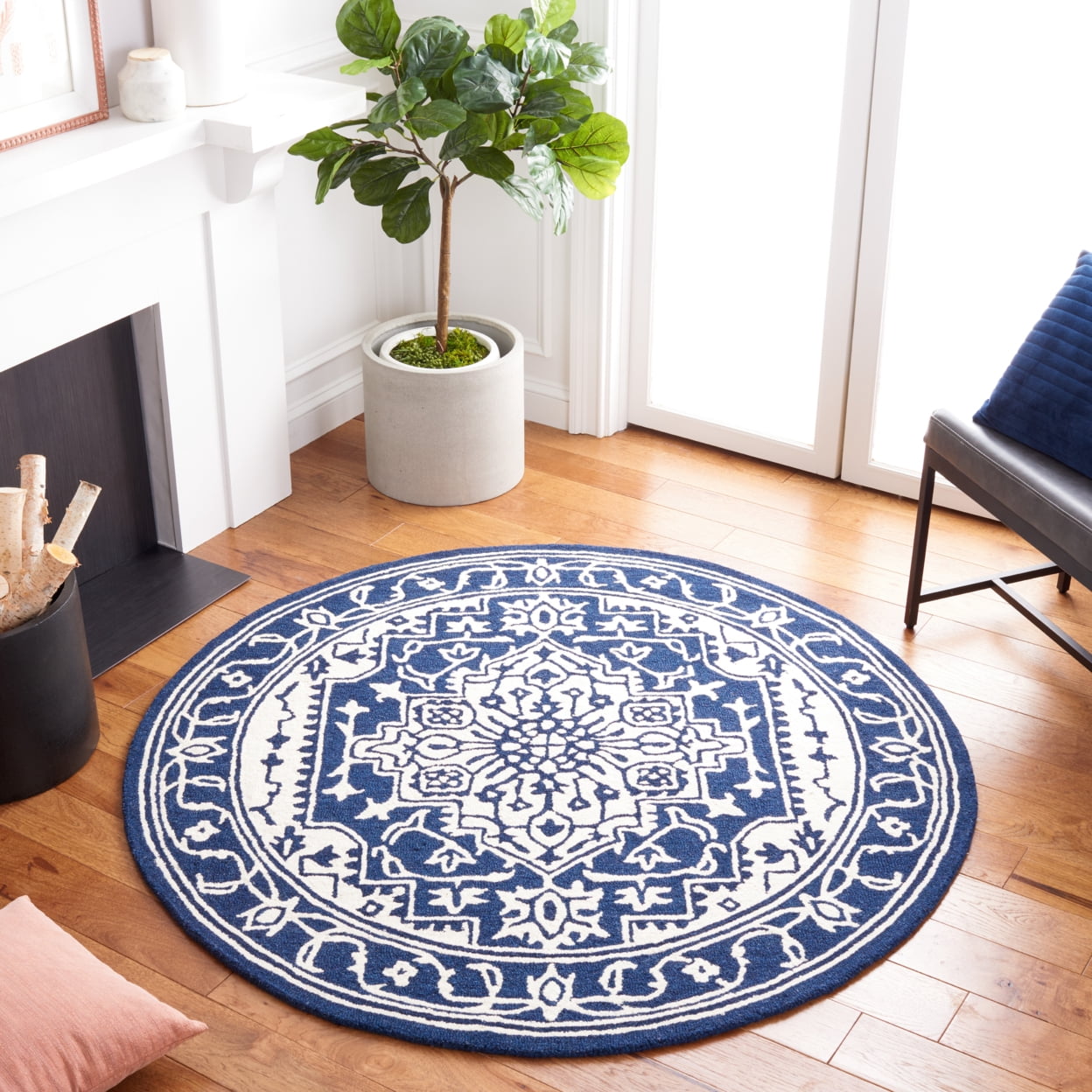 SAFAVIEH Micro-Loop Hailey Medallion Area Rug, Navy/Ivory, 4' x 6'