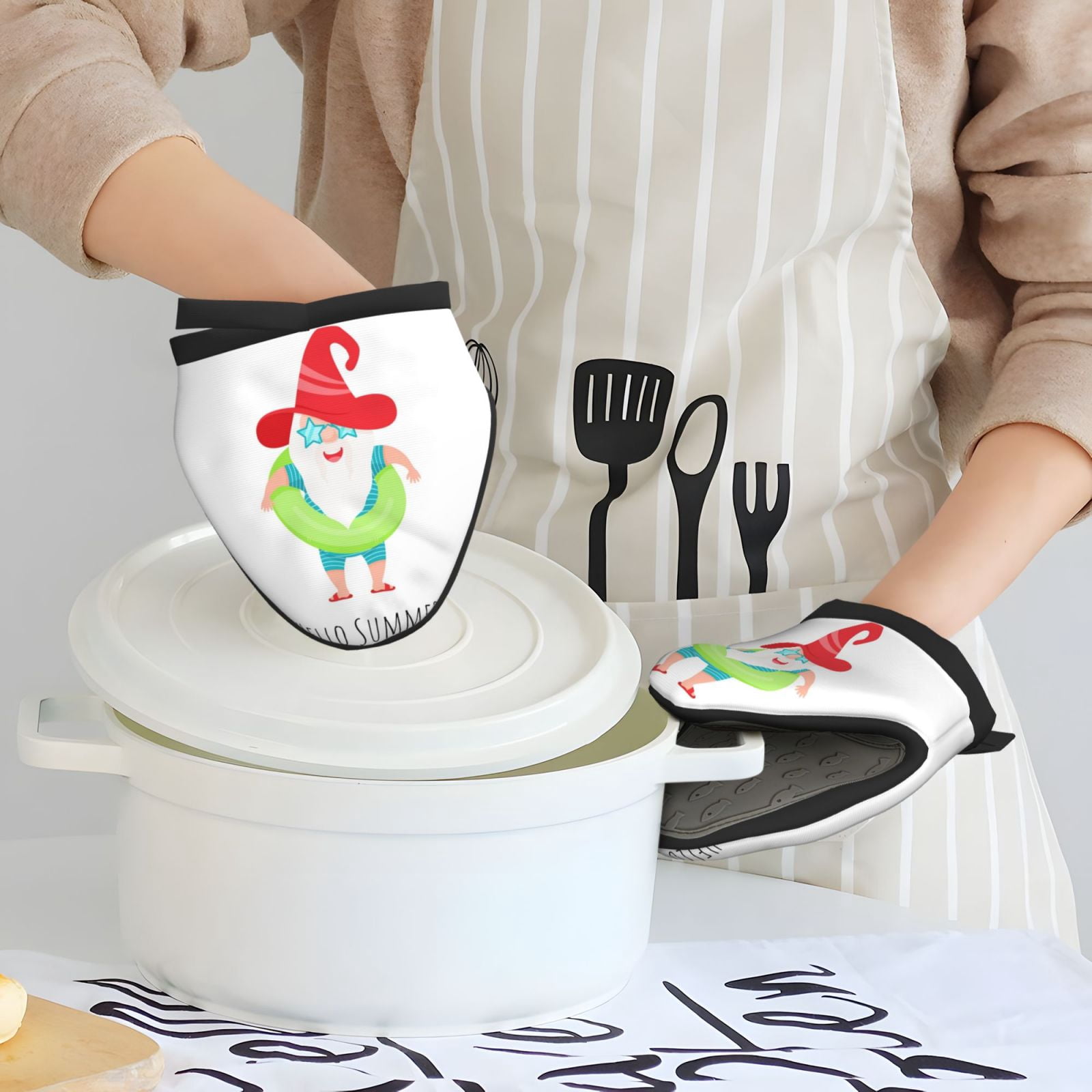 Vsdgher Hello Summer Gnome 2 Non-Slip Mini Oven Mitt Set, Short Oven Mitts for Baking Grilling Barbecue Microwave, 5.9"x5.9"in