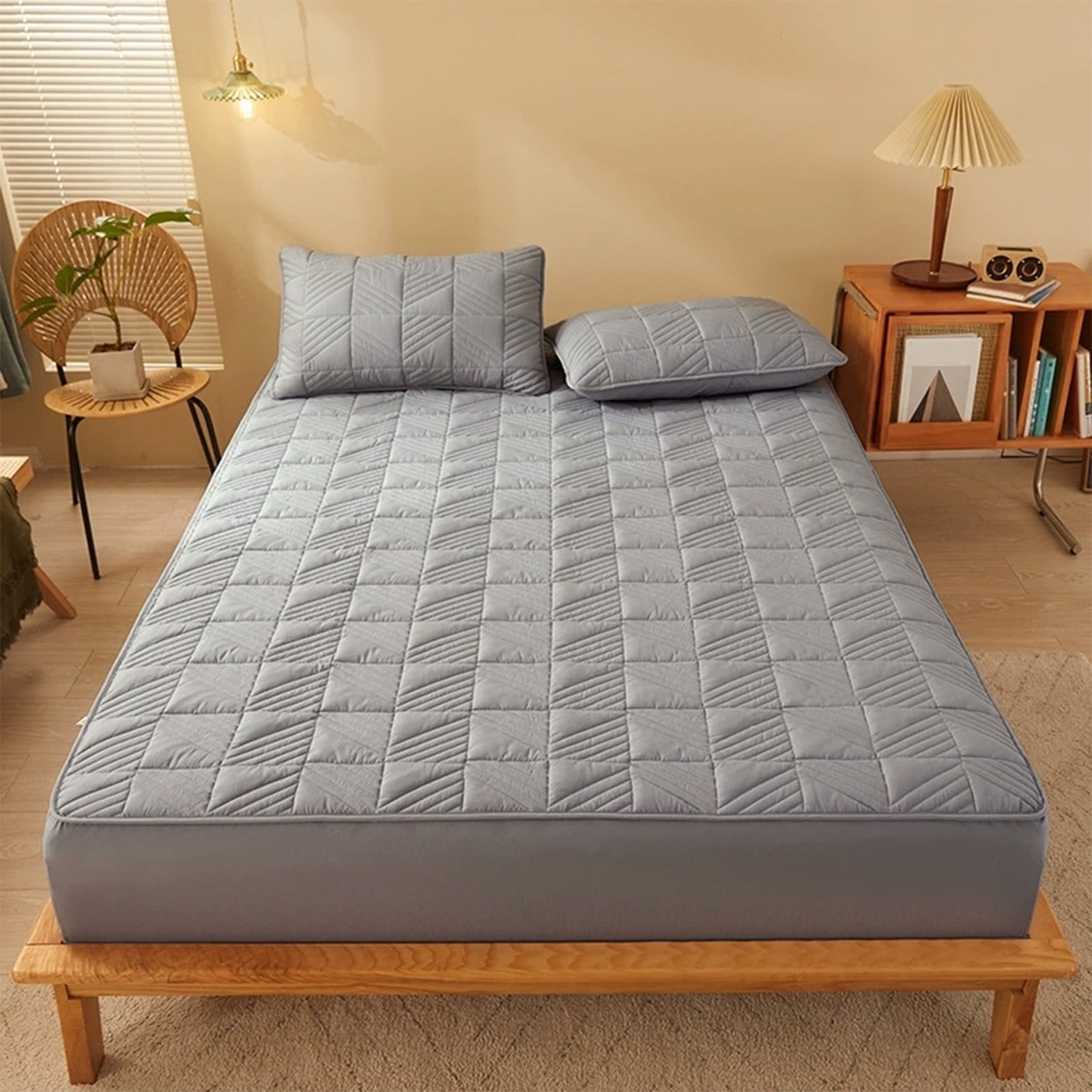 Quilted Fitted Sheet with Deep Pockets, Non-Slip Breathable Mattress Cover, Bed Sheet Set for Home, Hotel, Dorm, Queen Size, All Season, Easy Care, Wrinkle Resistant, Protector Pad(1 pc)