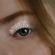 thumbnail image 4 of pares de pestañas postizas, pestañas artificiales, maquillaje, pestañas postizas blancas, maquillaje, pestañas postizas, 4 of 8