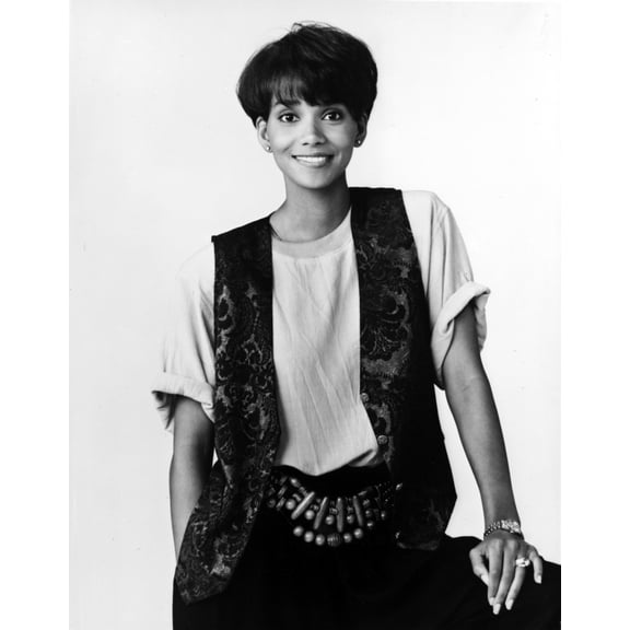 Halle Berry Portrait in Classic Photo Print (8 x 10)