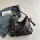 thumbnail image 1 of Bolso de mano de gran capacidad para estudiantes para mujeres en la clase 2025, nuevo bolso de hombro de moda retro de otoño e invierno, bolso de mensajero de alto valor, 1 of 5