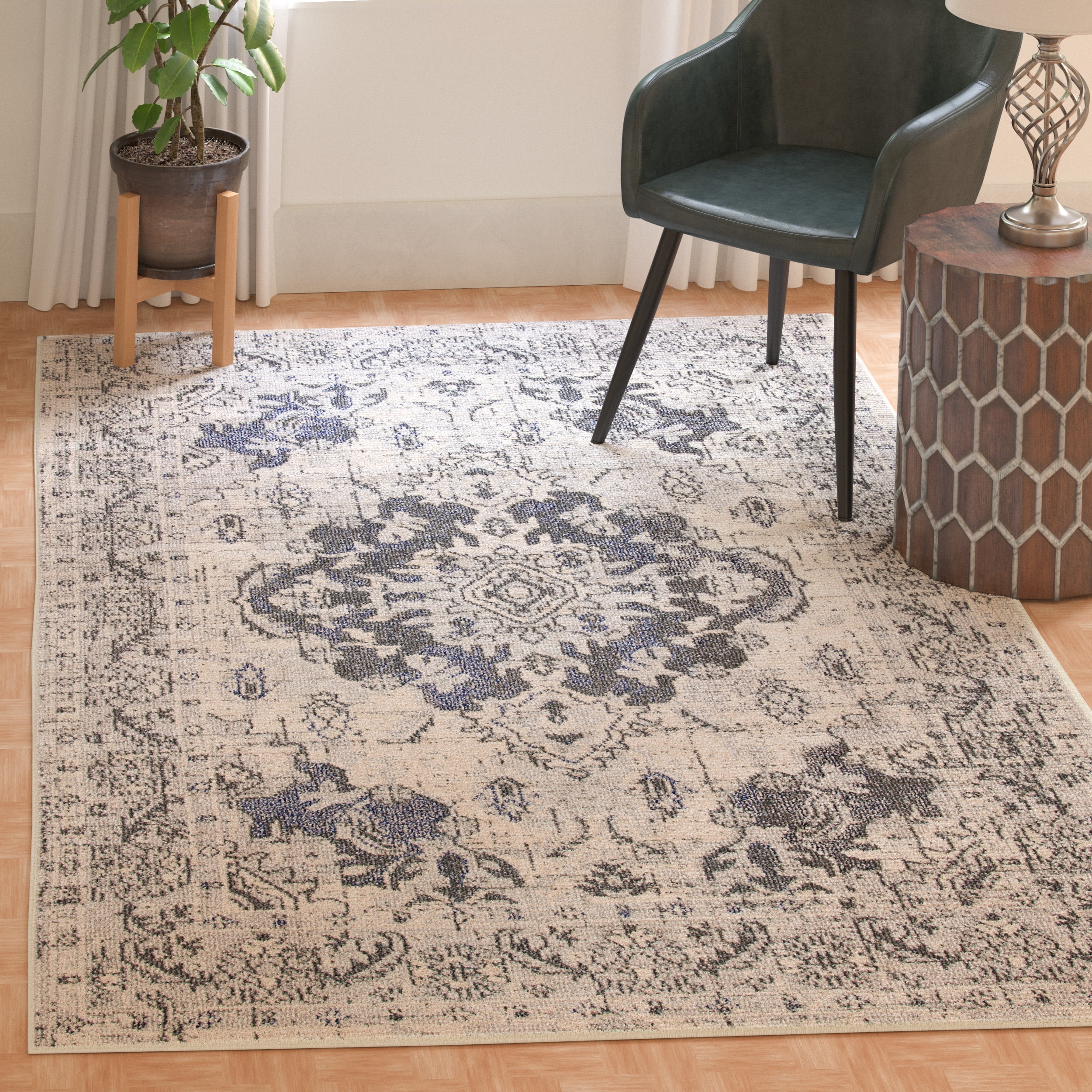 SAFAVIEH Monaco Toria Traditional Area Rug, Ivory/Grey, 5'1" X 7'7" - Traditional Design, Ivory & Grey, Ideal for Living Room, Bedroom, Dining Space