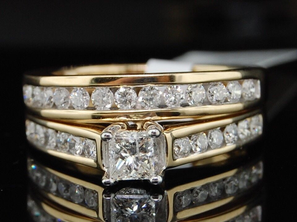 Ladies 14K Yellow Gold Princess Cut Diamond Enagement Ring Bridal ...