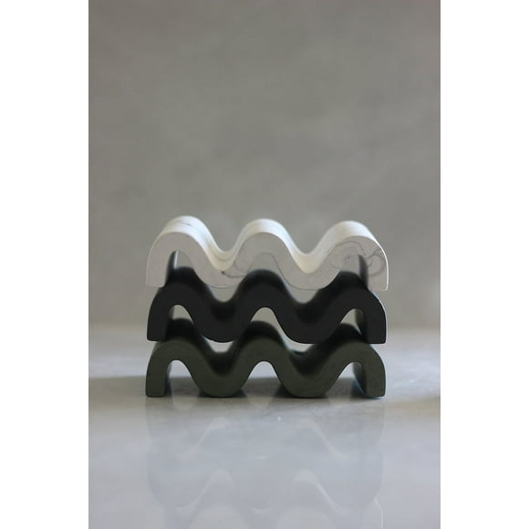 Wavy soap and sponge dish