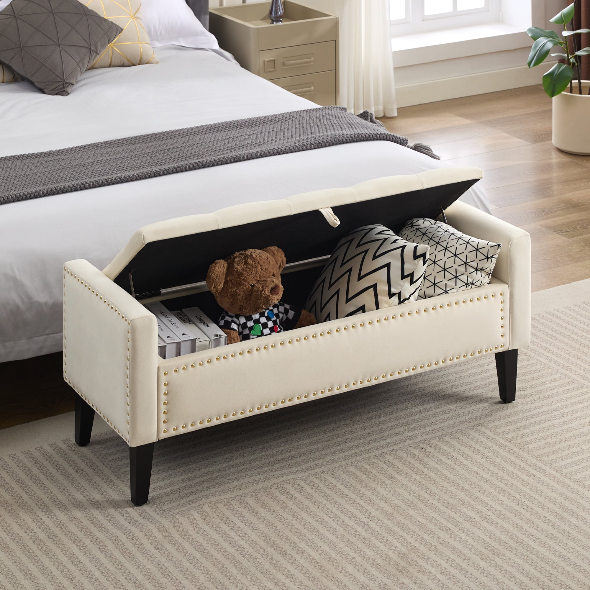 Velvet Storage Bench, Upholstered Bed Bench with Storage, End of Bed Ottoman with Wooden Legs,Bedside Storage Bench for Bedroom, Living Room, or Entryway, Beige