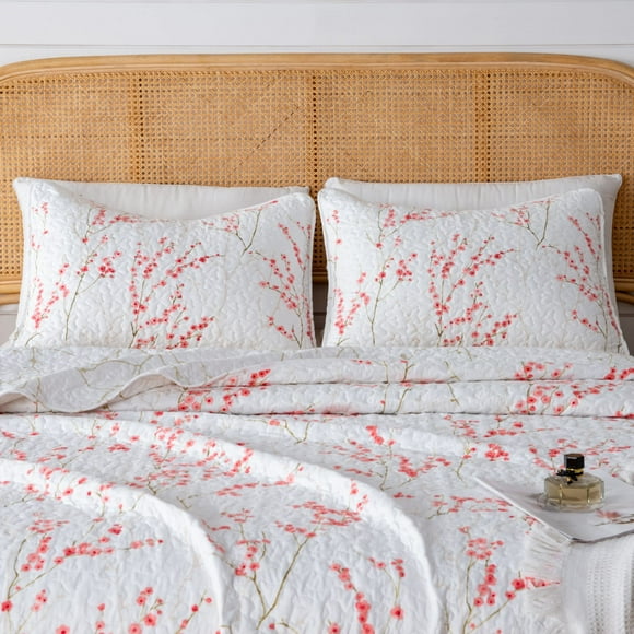 great bay HOME Sakura Collection 3 Piece Quilt Set with Shams. Reversible Floral Bedspread Coverlet. Machine Washable. (King, Cherry Blossoms)