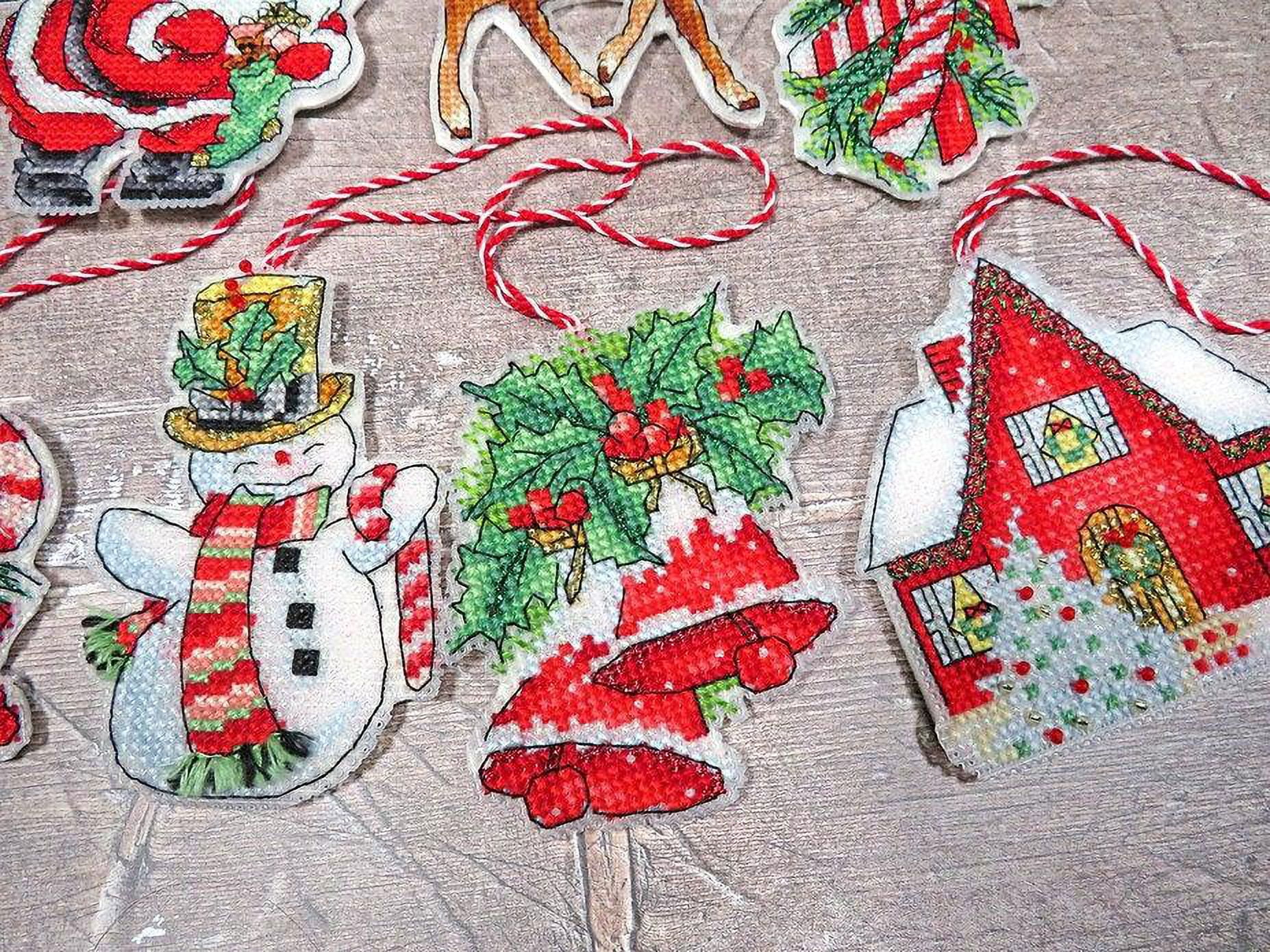 Counted Cross Stitch Kit By Letistitch Christmas Toys Ornaments Plastic Canvas Red Needlework